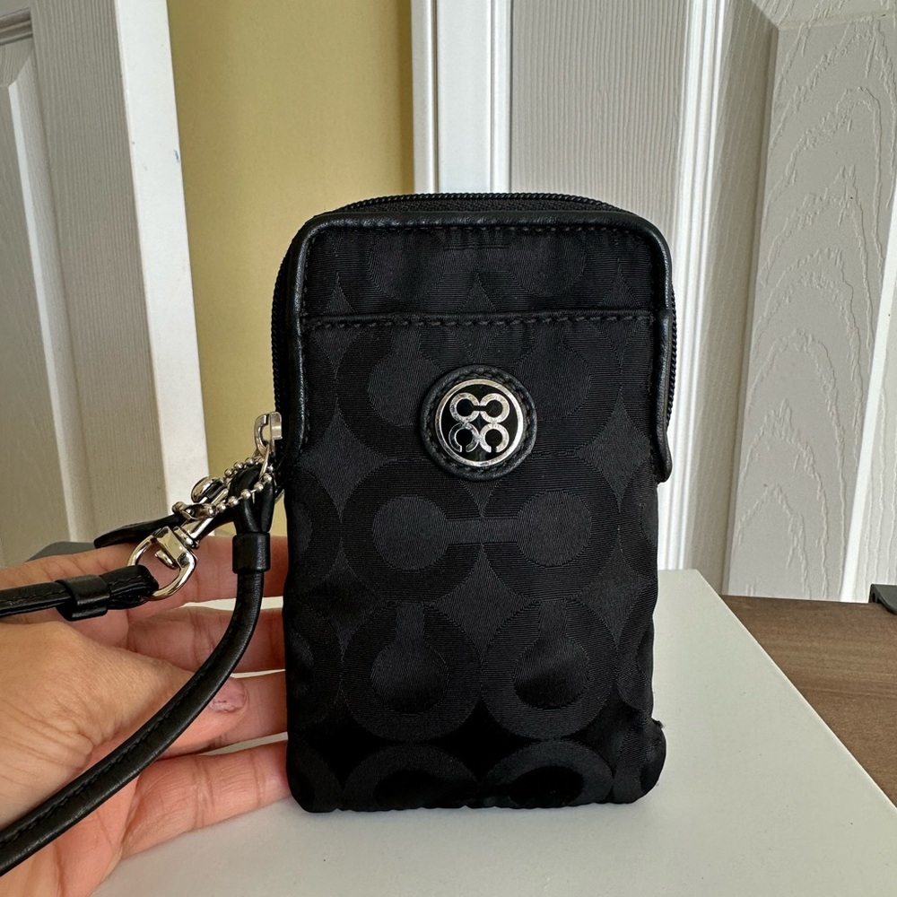 #26. Coach Signature Fabric Canvas Small Wrislet, Black, EUC
